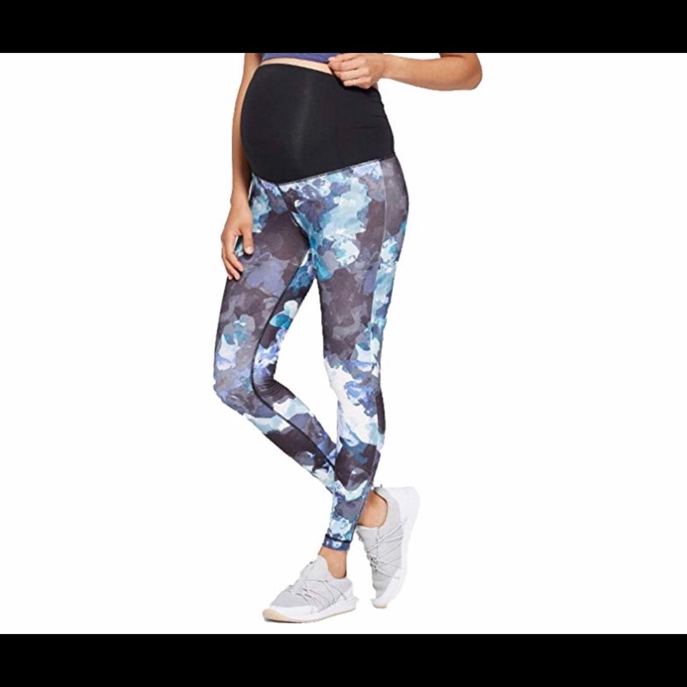 PLUS SIZE Active Leggings w/Crossover Back
